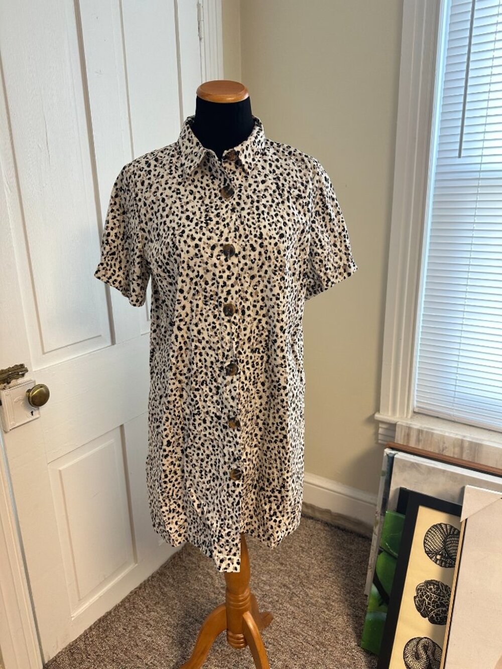 Who What Wear Black Tan and White Shirt Dress - M